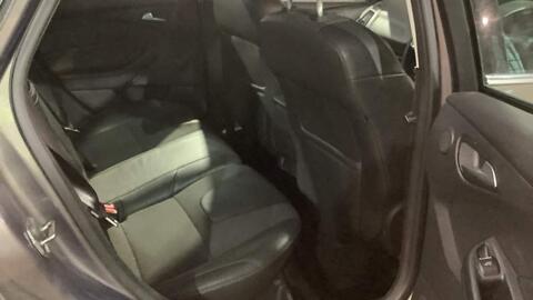 Ford Focus view 6