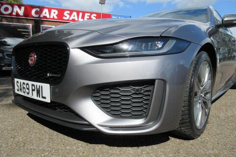 Jaguar Xe view 11