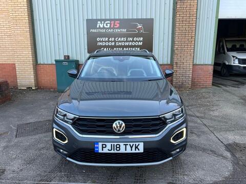 Volkswagen T-Roc view 5