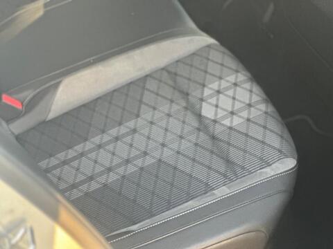 Volkswagen Golf view 33