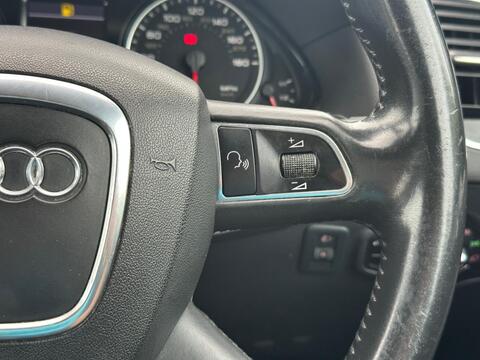 Audi Q5 view 17
