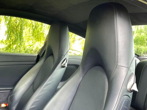 Porsche 911 view 39
