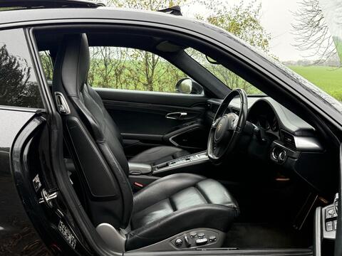 Porsche 911 view 37