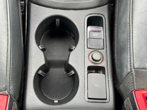 Audi Q3 view 14