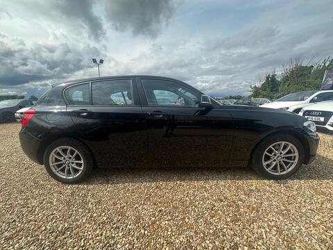 BMW 1 Series view 5