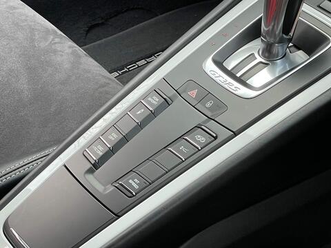 Porsche 911 view 50