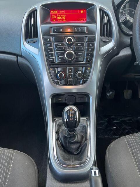Vauxhall Astra view 20