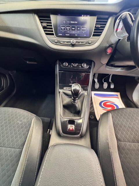 Vauxhall Grandland X view 23