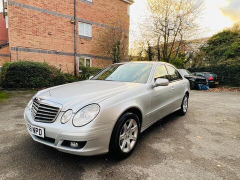 Mercedes-Benz E Class view 24