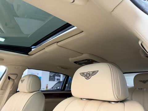 Bentley Flying Spur view 15