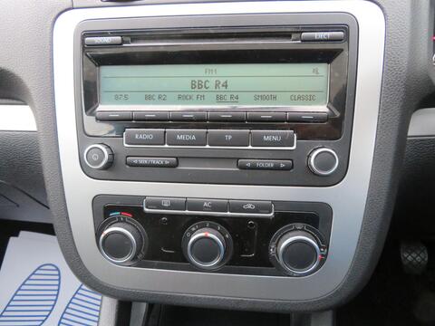 Volkswagen Eos view 10