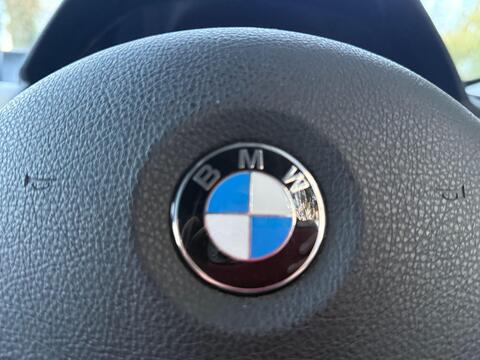 BMW 3 Series view 26