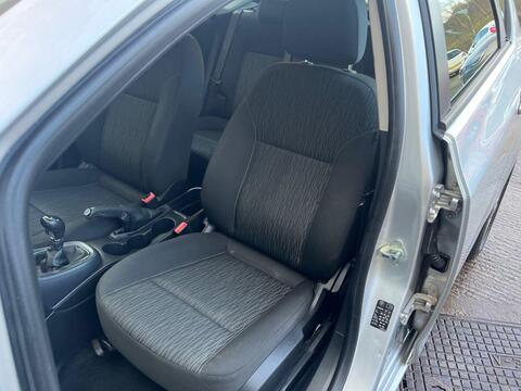 Vauxhall Astra view 17