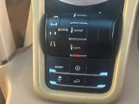 Porsche Cayenne view 65