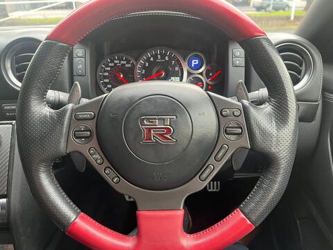 Nissan GT-R view 12