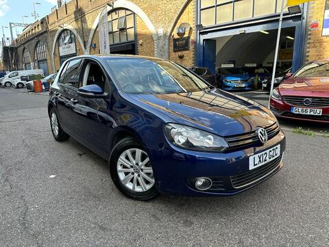 Volkswagen Golf view 2