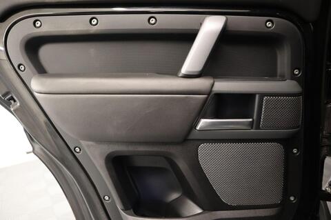 Land Rover Defender view 47