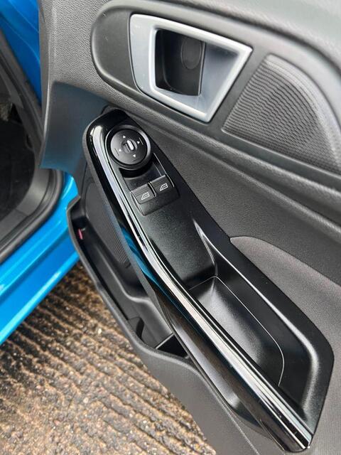 Ford Fiesta view 23