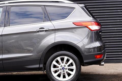 Ford Kuga view 34
