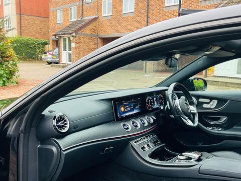 Mercedes-Benz E Class view 32
