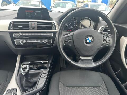 BMW 1 Series view 11