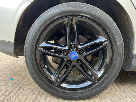 Ford Focus view 24