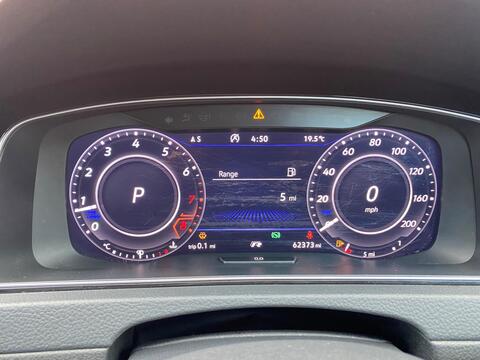 Volkswagen Golf view 14