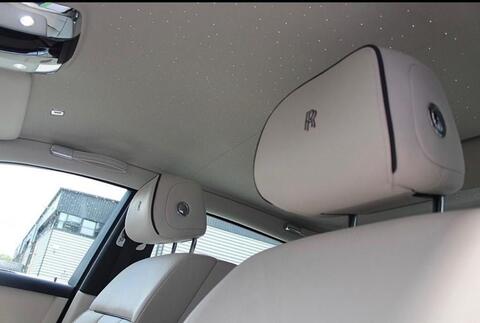 Rolls-Royce Phantom view 33