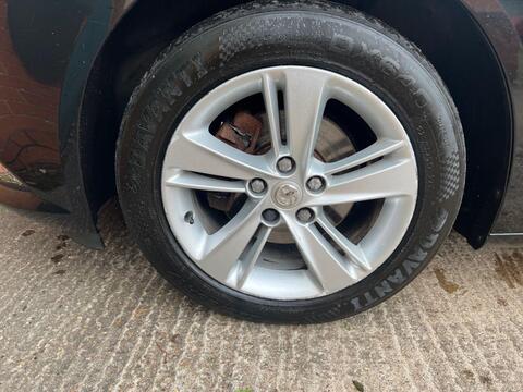 Vauxhall Insignia view 32