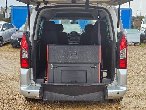 Peugeot Partner Tepee view 23