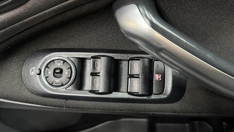 Ford Galaxy view 27