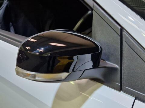 Ford Focus view 32