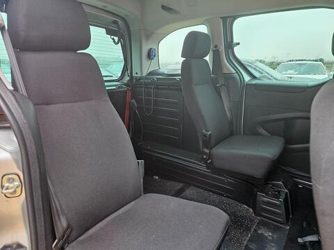 Peugeot Partner Tepee view 9