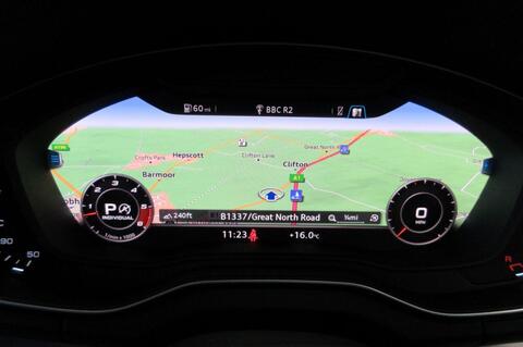 Audi SQ5 view 33