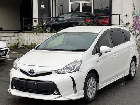 Toyota Prius+ view 8