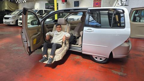Toyota Raum view 8