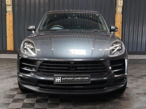 Porsche Macan view 20