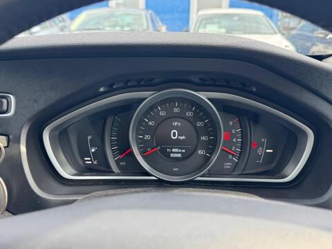Volvo V40 Cross Country view 18