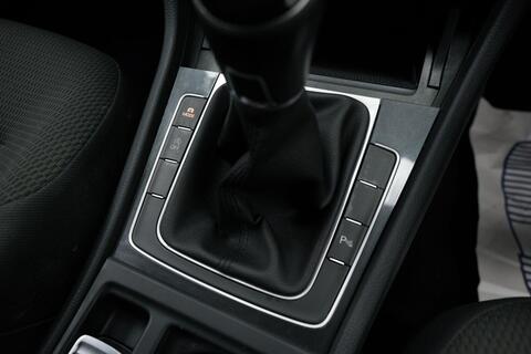 Volkswagen Golf view 14