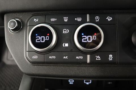 Land Rover Defender view 36