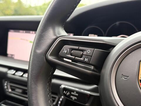 Porsche 911 view 30