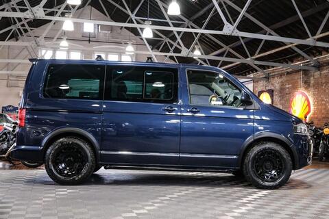 Volkswagen Caravelle view 2