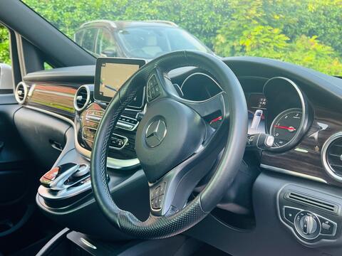 Mercedes-Benz V-Class view 12