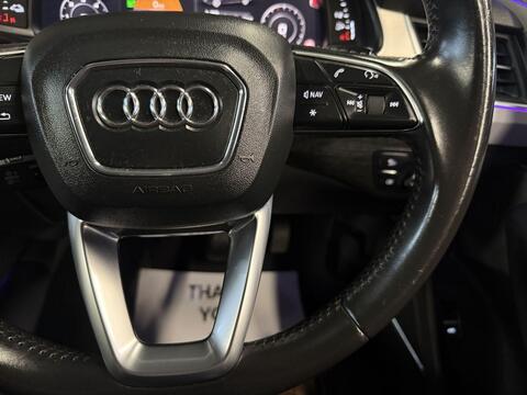 Audi Q7 view 39
