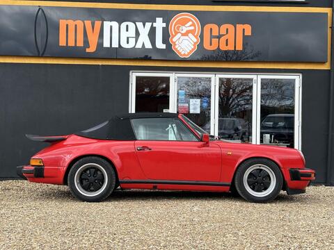 Porsche 911 view 6