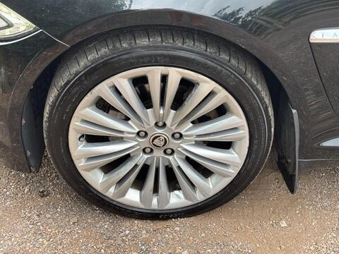 Jaguar XF view 11