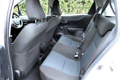 Toyota Yaris view 11