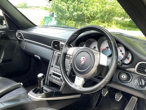 Porsche 911 view 26