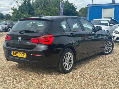 BMW 1 Series view 3
