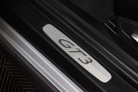 Porsche 911 view 35